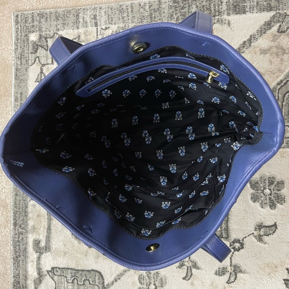 Loungefly Star Wars R2-D2 Debossed Tote - Picture 8 of 9